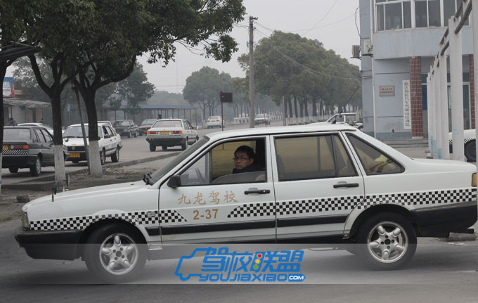 九龍駕校班車