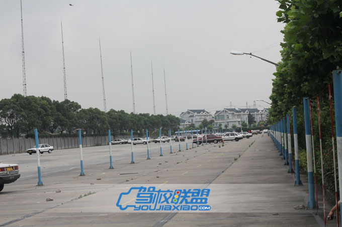 前衛(wèi)駕校